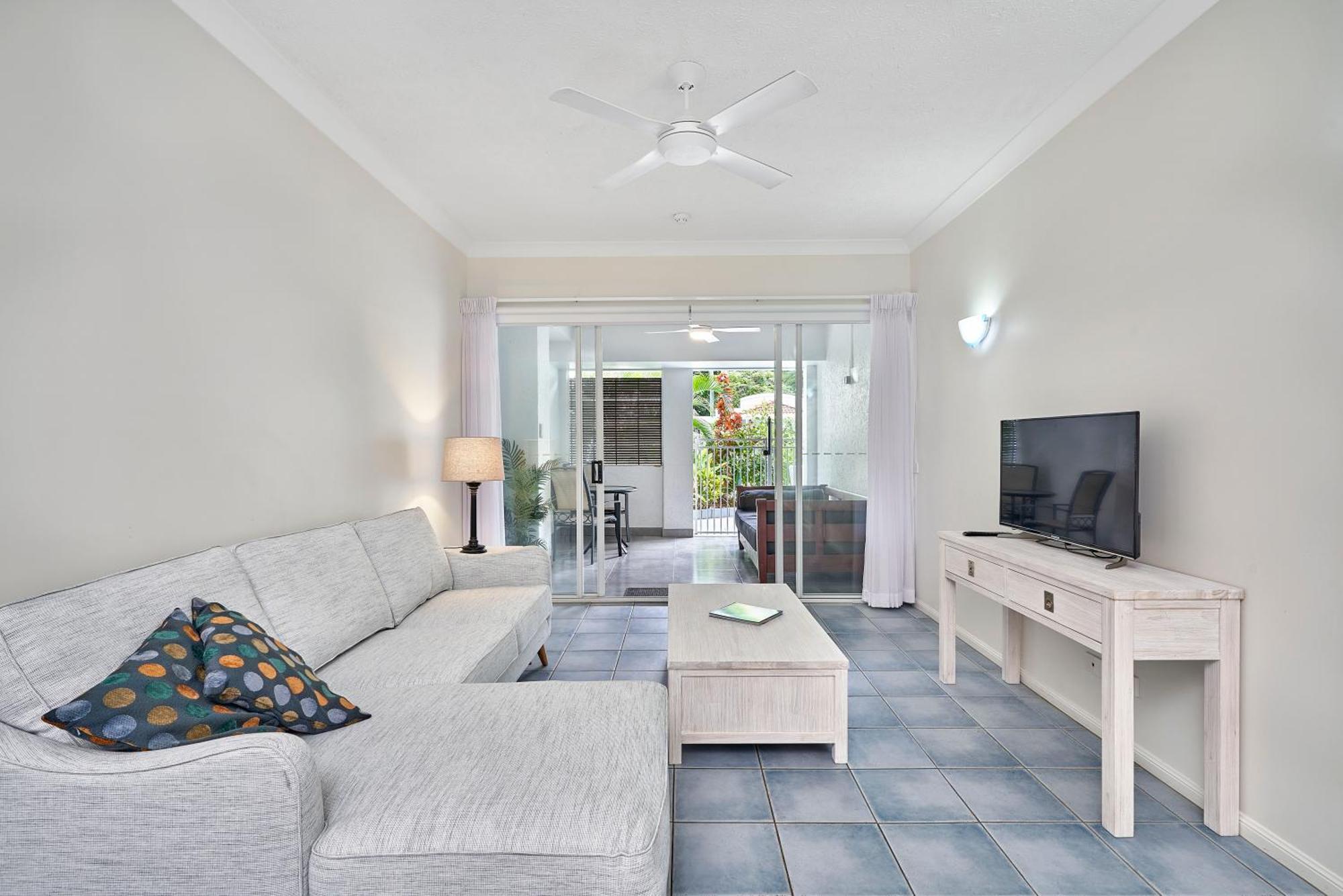 Alassio Apartments With Direct Pool Access 팜코브 객실 사진