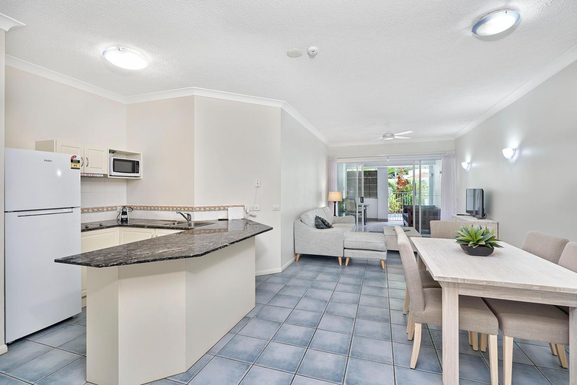 Alassio Apartments With Direct Pool Access 팜코브 객실 사진